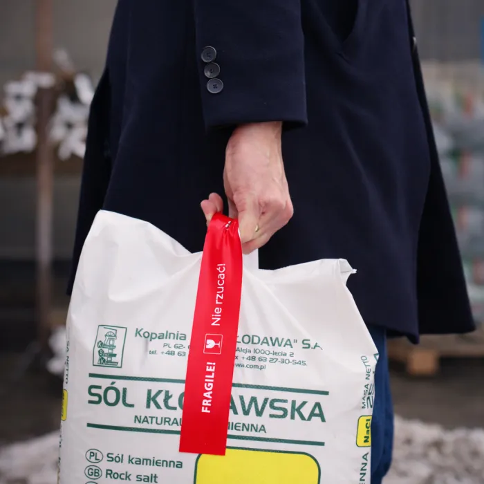 Carry handle na worku z solą drogową 25 kg